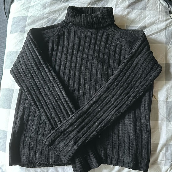 🔻BANANA REPUBLIC🔻 100% merino wool black turtleneck sweater - Picture 1 of 3